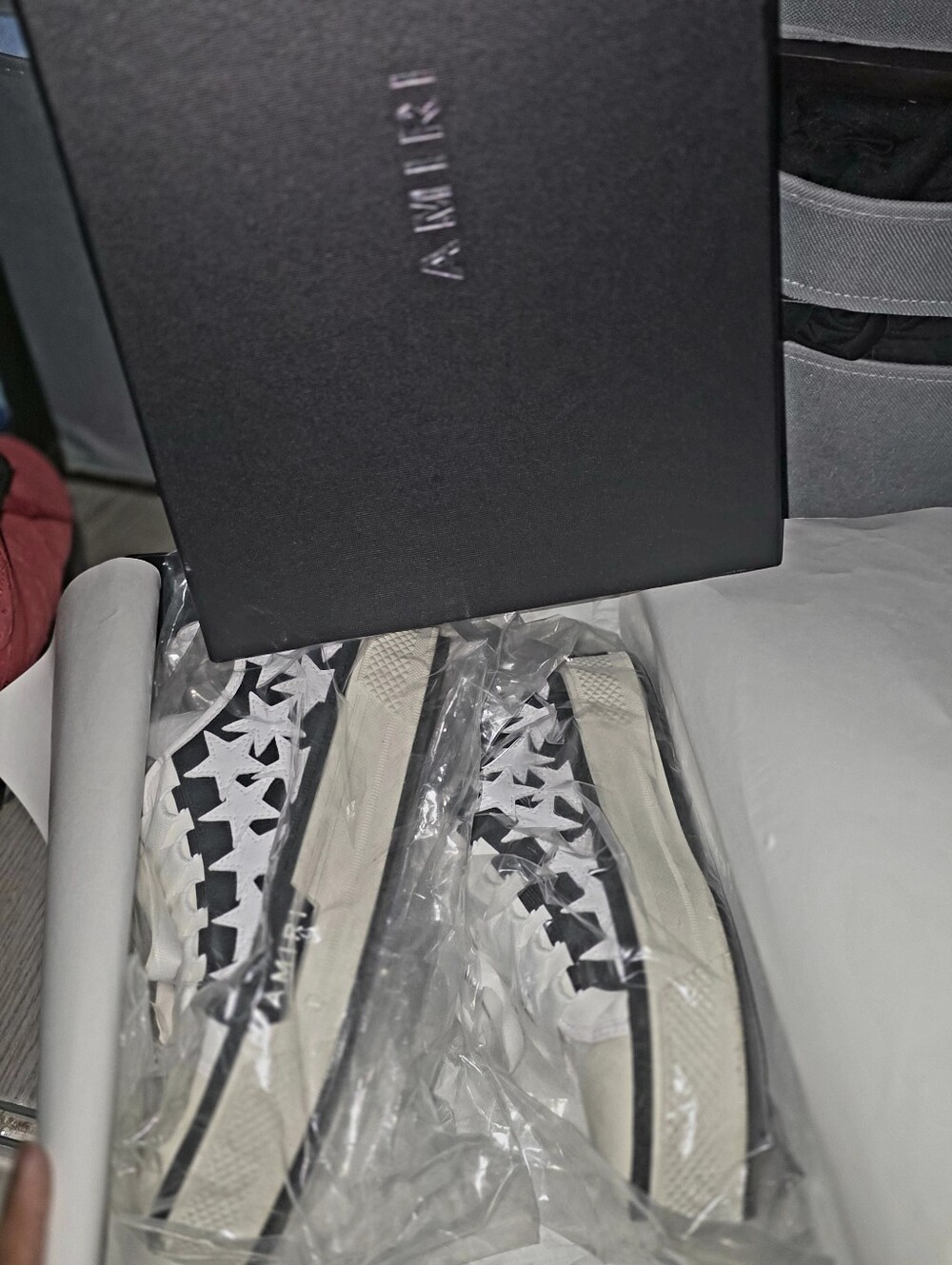 Amiri star court low